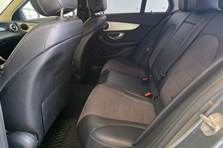 Sort Mercedes C220 d fra 2018
