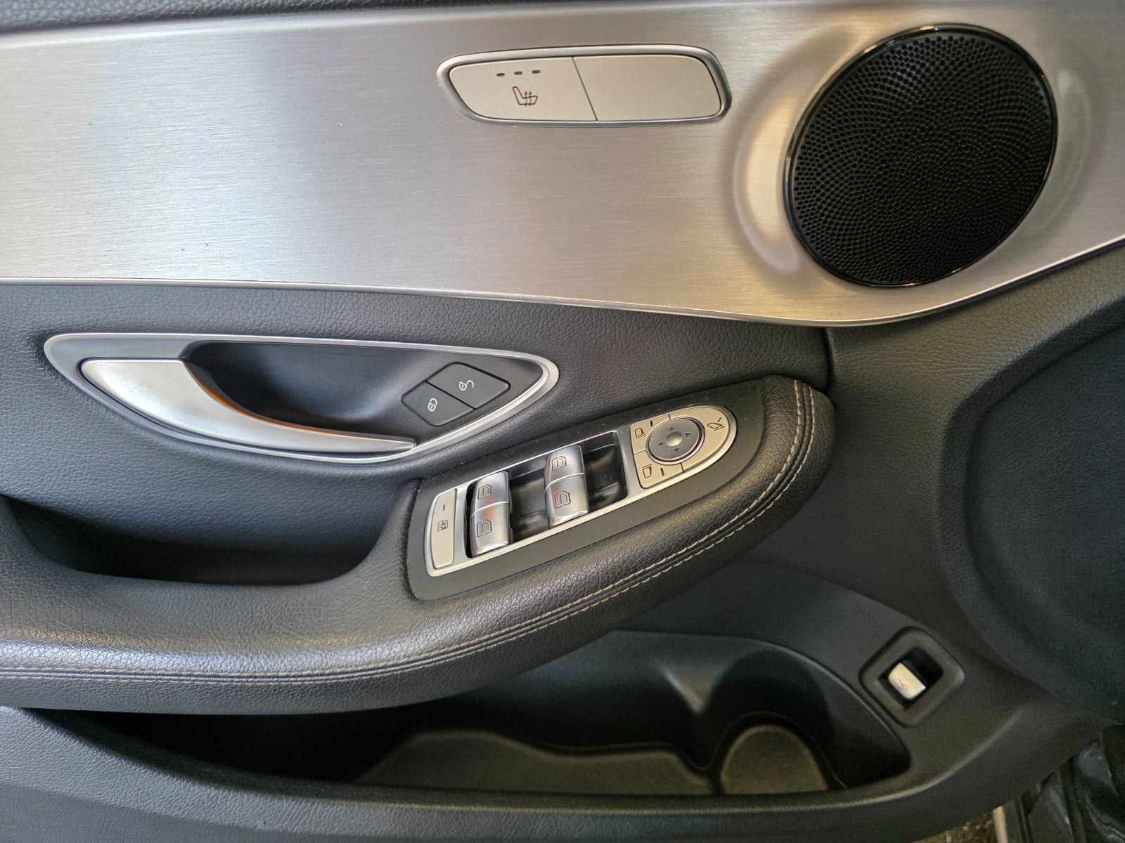 Sort Mercedes C220 d fra 2018