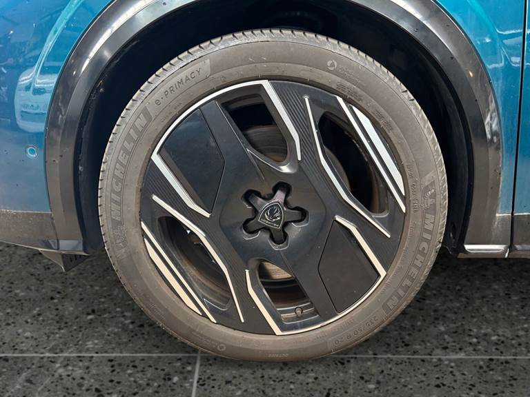 Peugeot e-3008 77 GT
