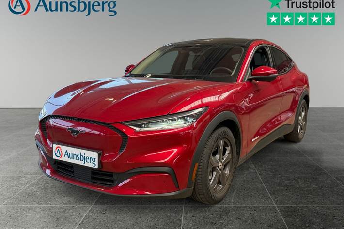 Rød Ford Mustang Mach-E fra 2021