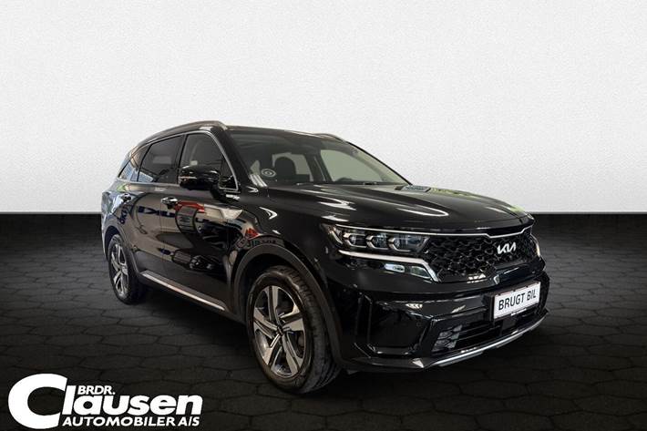 Sort Kia Sorento fra 2022 set udefra