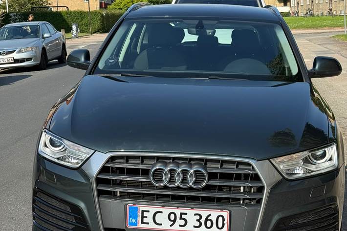 Grøn Audi Q3 fra 2018