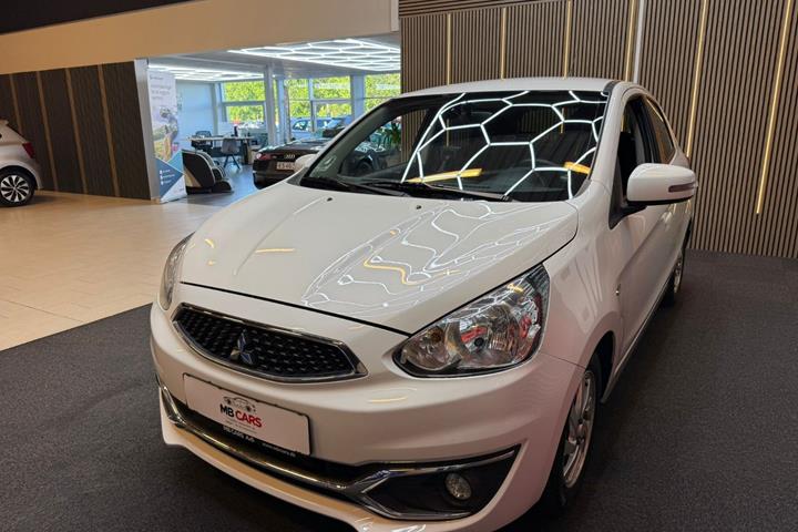 Hvid Mitsubishi Space Star fra 2020