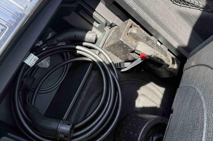 Grå Audi e-tron fra 2021