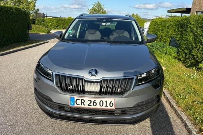 Grå Skoda Karoq fra 2020