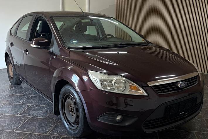 undefined Ford Focus fra 2008 set udefra