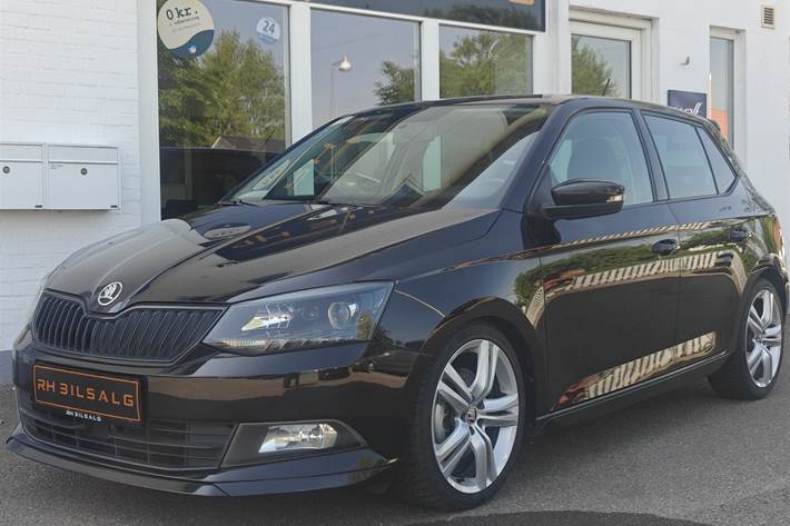 Sort Skoda Fabia fra 2017