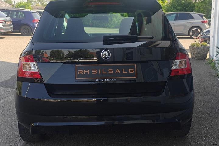 Sort Skoda Fabia fra 2017