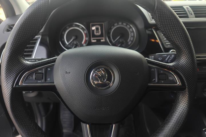Sort Skoda Fabia fra 2017