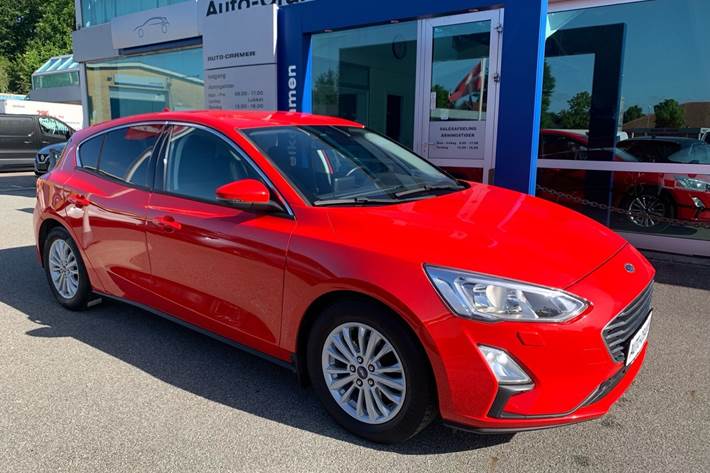 Rød Ford Focus fra 2018