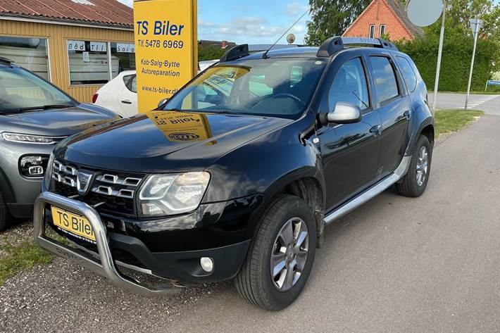 Sort Dacia Duster fra 2014