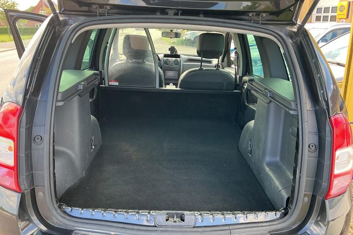 Sort Dacia Duster fra 2014