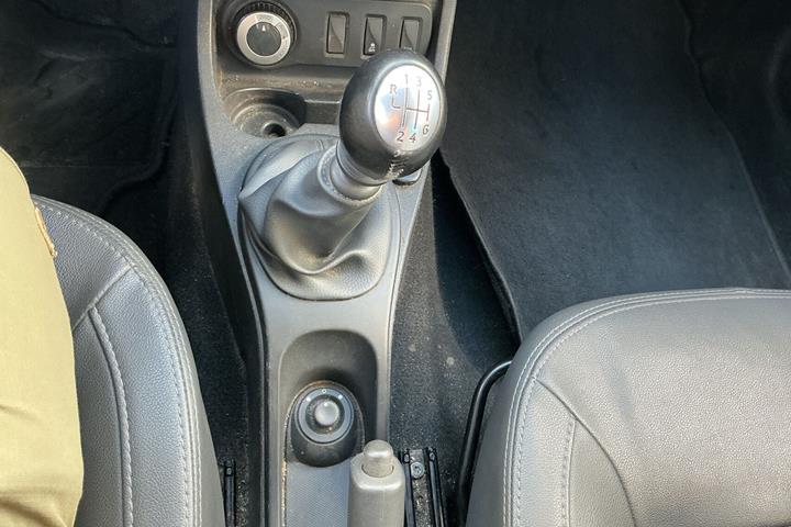 Sort Dacia Duster fra 2014