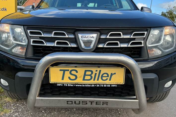 Sort Dacia Duster fra 2014