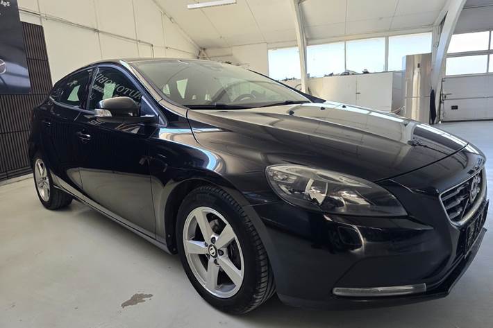 undefined Volvo V40 fra 2016