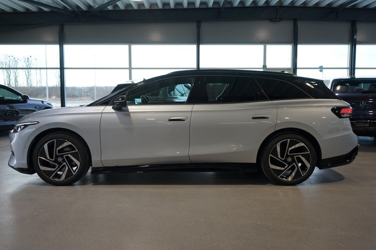 Sølv VW ID.7 fra 2025