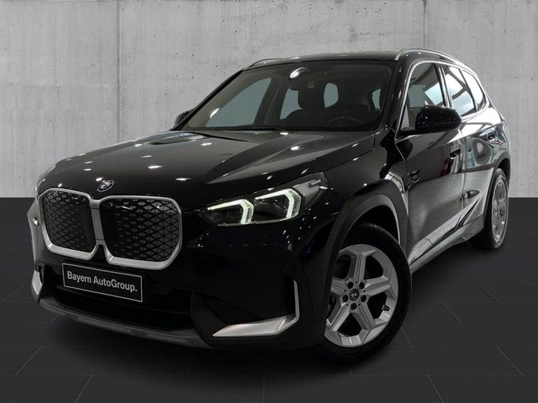 BMW iX1 eDrive20 X-Line