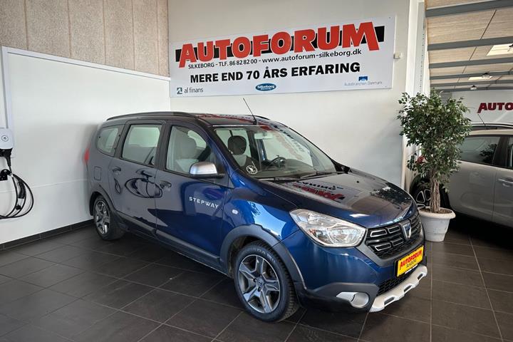 Blå Dacia Lodgy Stepway fra 2019