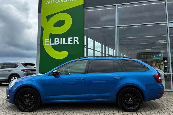 Blå Skoda Octavia fra 2020