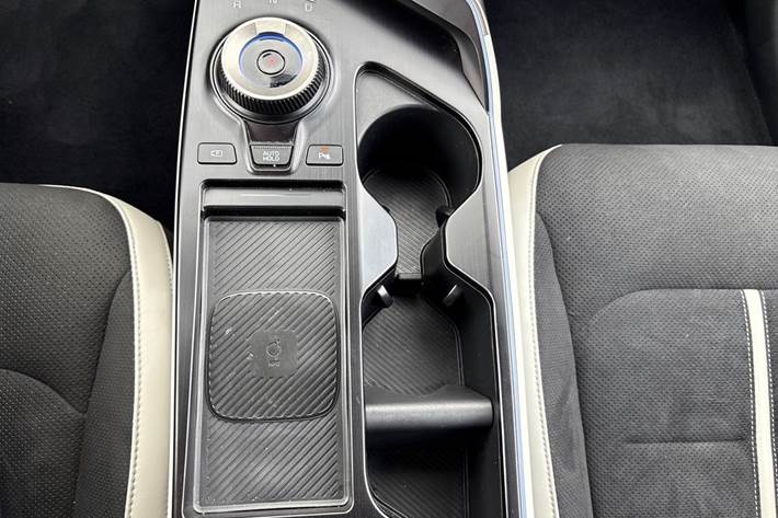 Hvid Kia EV6 fra 2025