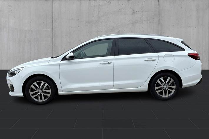 Hvid Hyundai i30 fra 2020