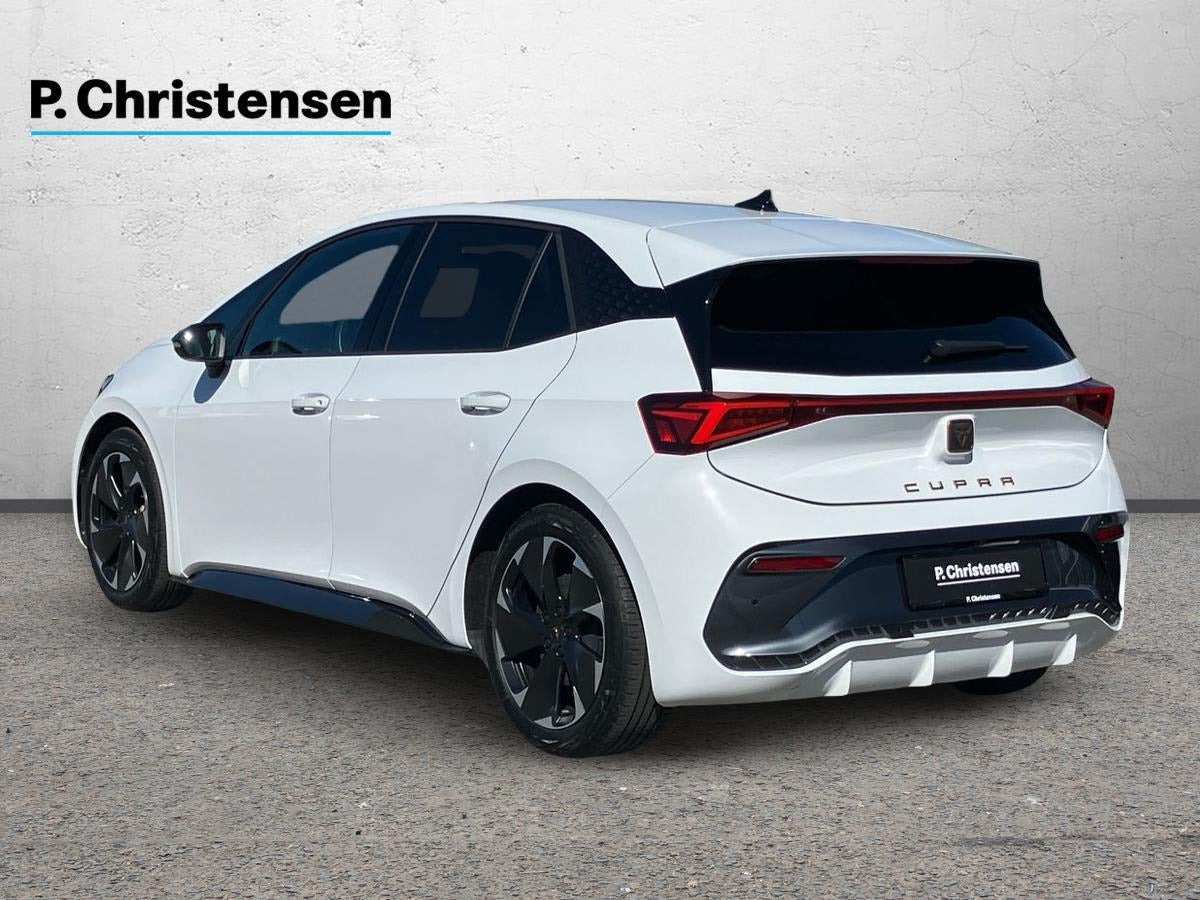 Hvid Cupra Born fra 2024