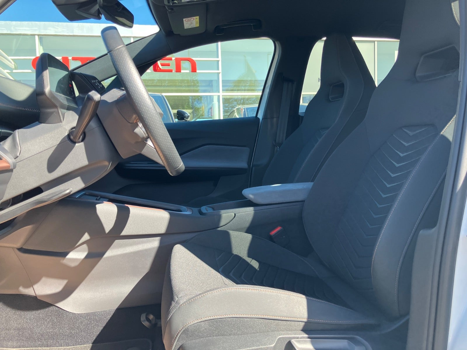 Hvid Cupra Born fra 2024