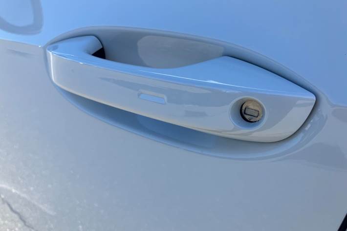 Hvid Cupra Born fra 2024