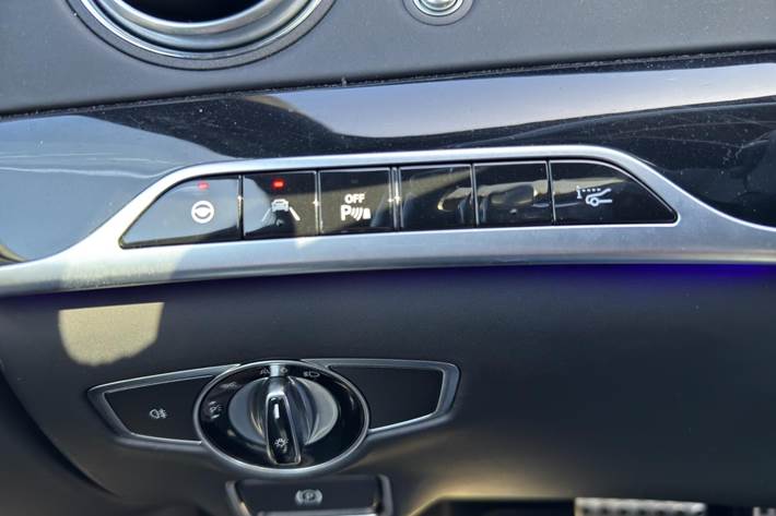 Sort Mercedes S500 fra 2015
