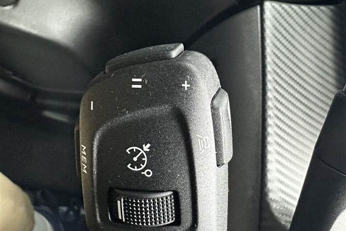 Sort Peugeot 208 fra 2021