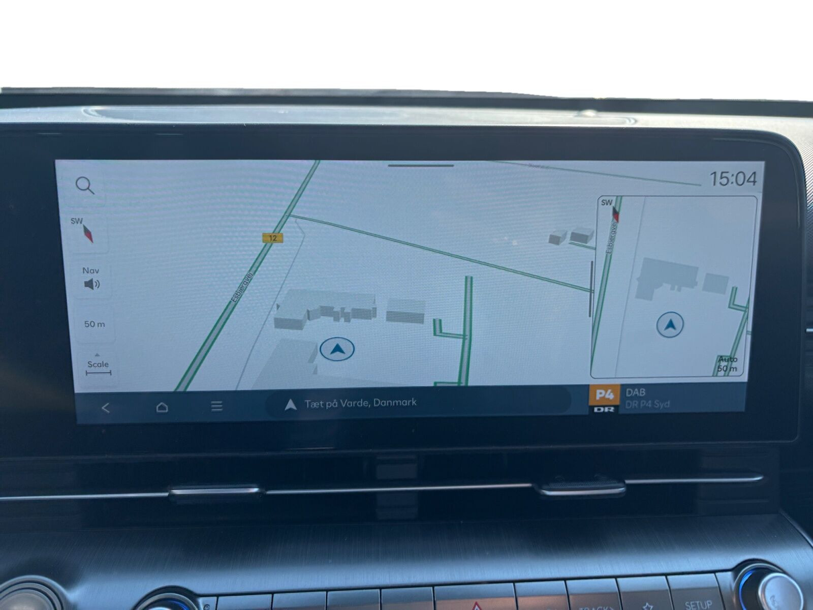 Grå Hyundai Kona fra 2023
