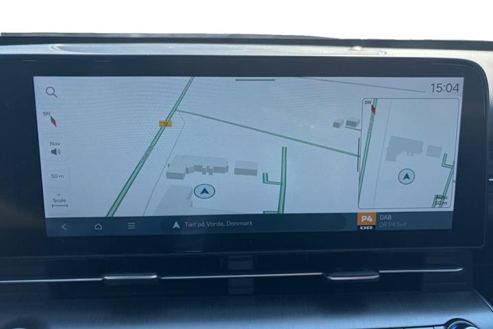 Grå Hyundai Kona fra 2023
