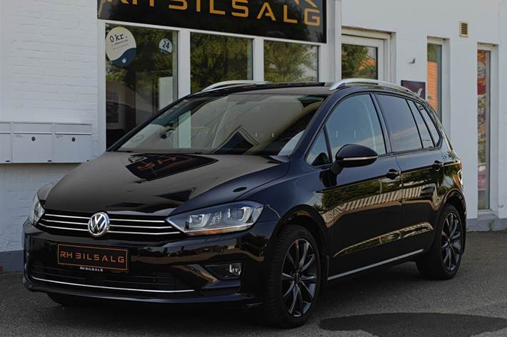 Sort VW Golf Sportsvan fra 2017