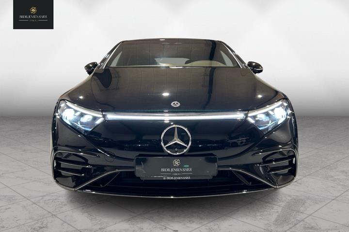 Sort Mercedes EQS 580 fra 2022 set udefra