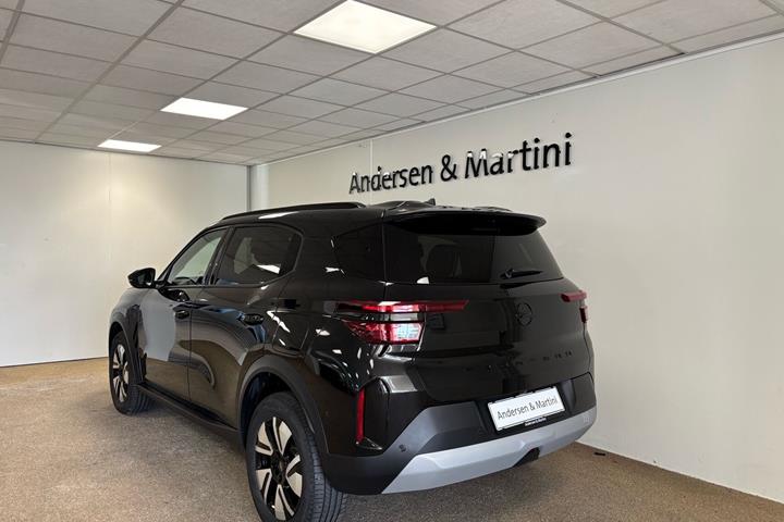 Sort Opel Frontera fra 2025