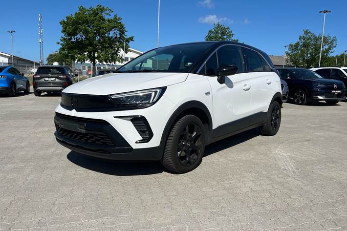 Hvid Opel Crossland fra 2023