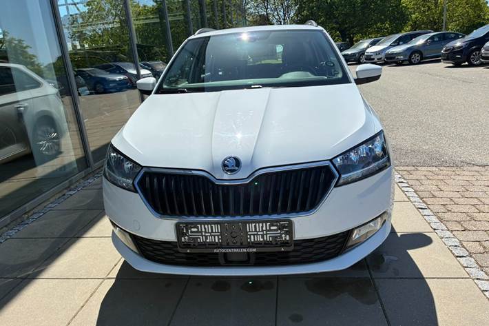 Hvid Skoda Fabia fra 2021