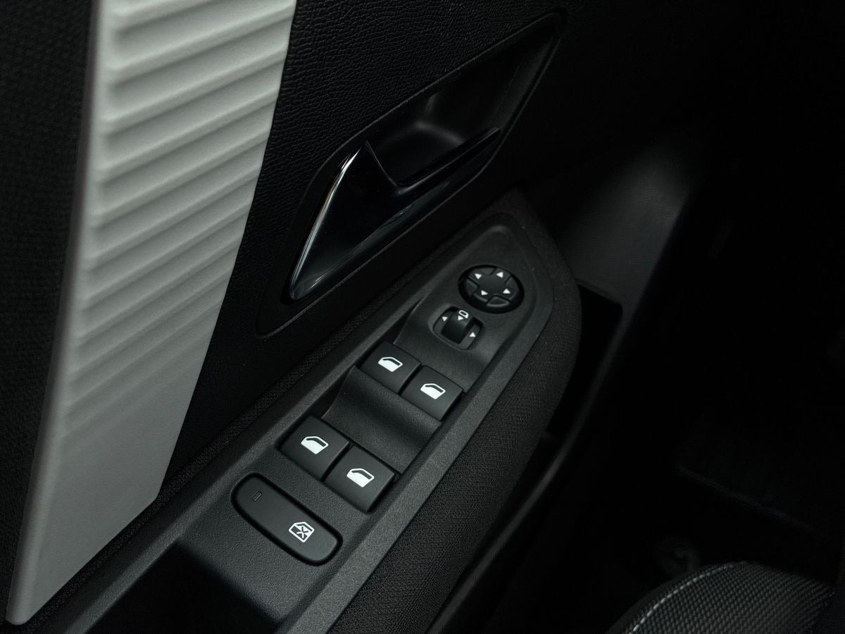 Blå Citroën ë-C4 X fra 2025