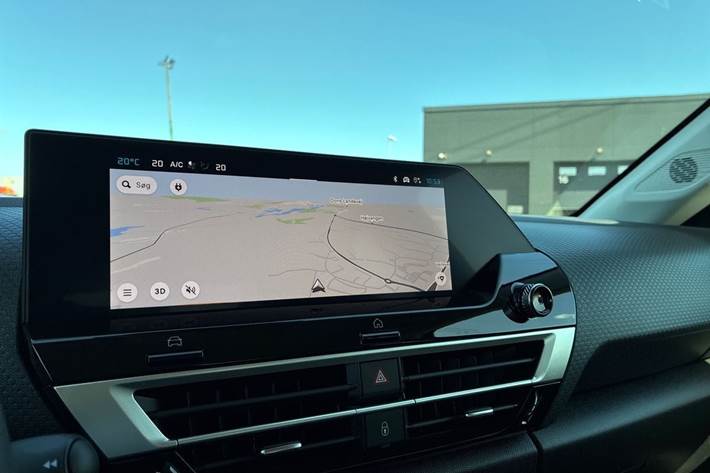 Blå Citroën ë-C4 X fra 2024