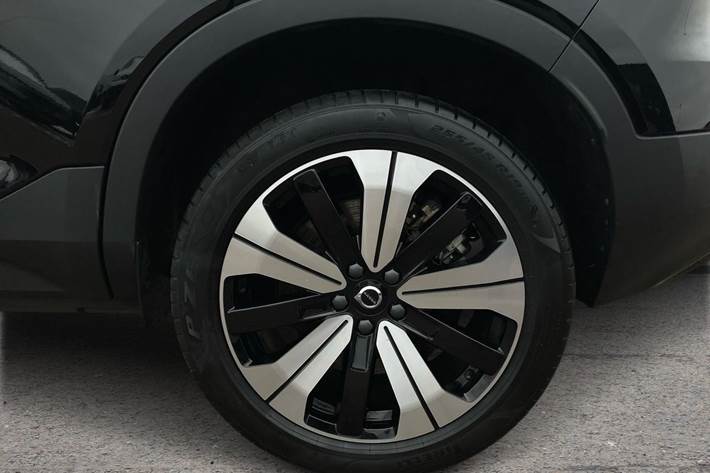 Sort Volvo XC40 fra 2022