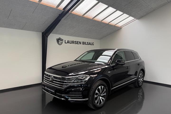 Sort VW Touareg fra 2021