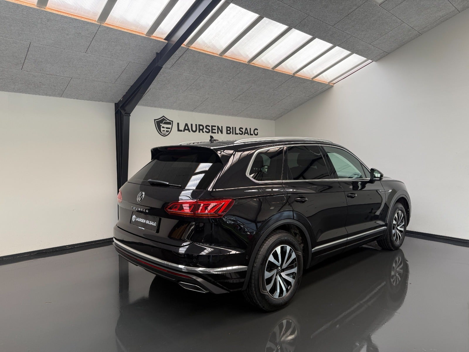 Sort VW Touareg fra 2021