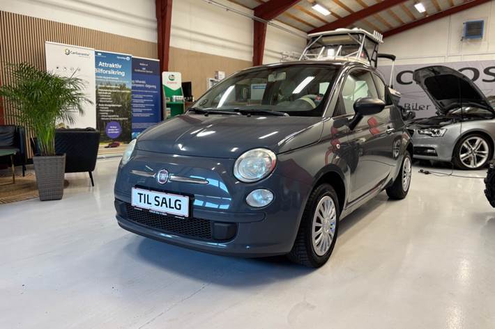 Grå Fiat 500 fra 2010