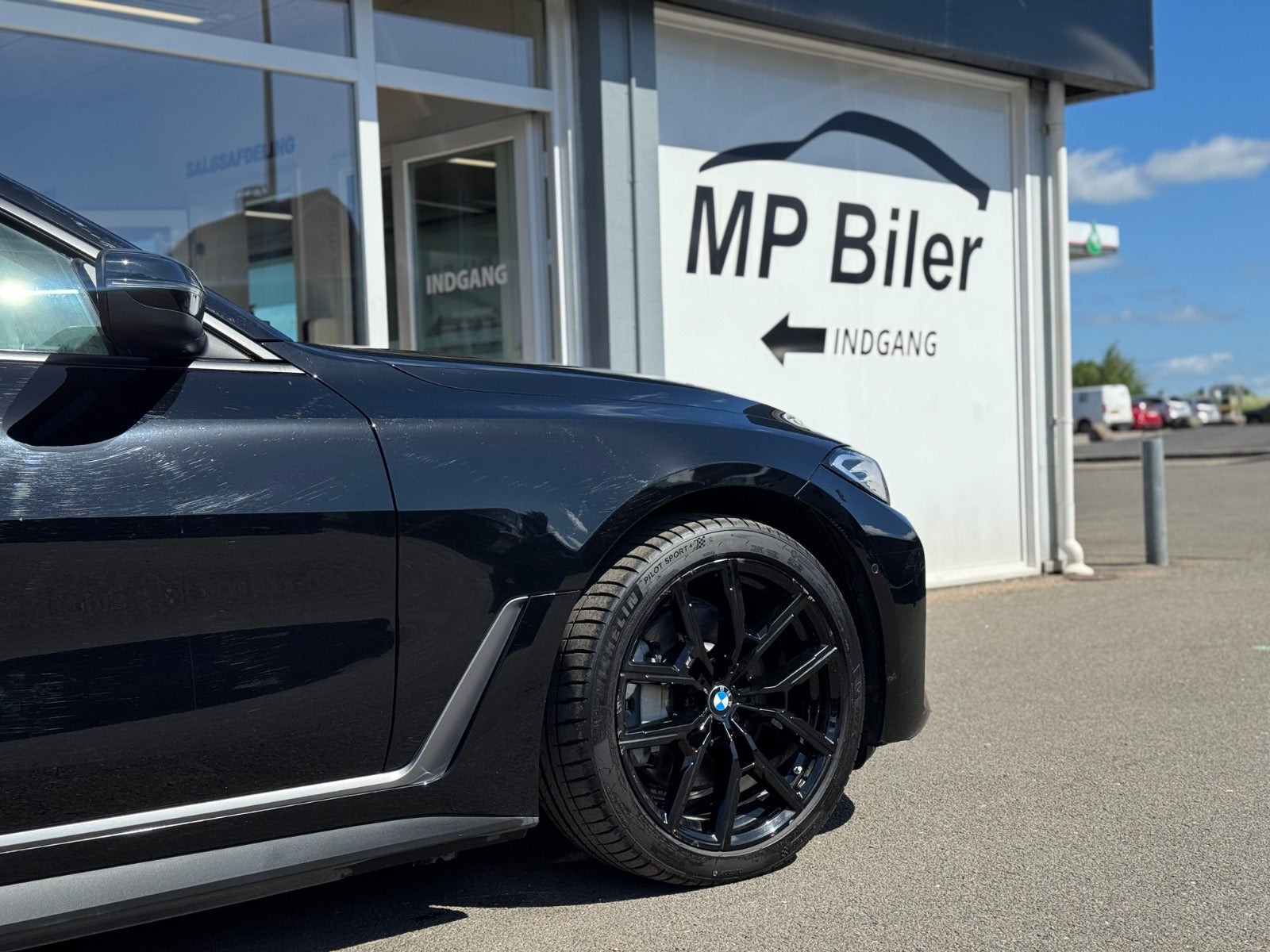 Sort BMW i4 fra 2023