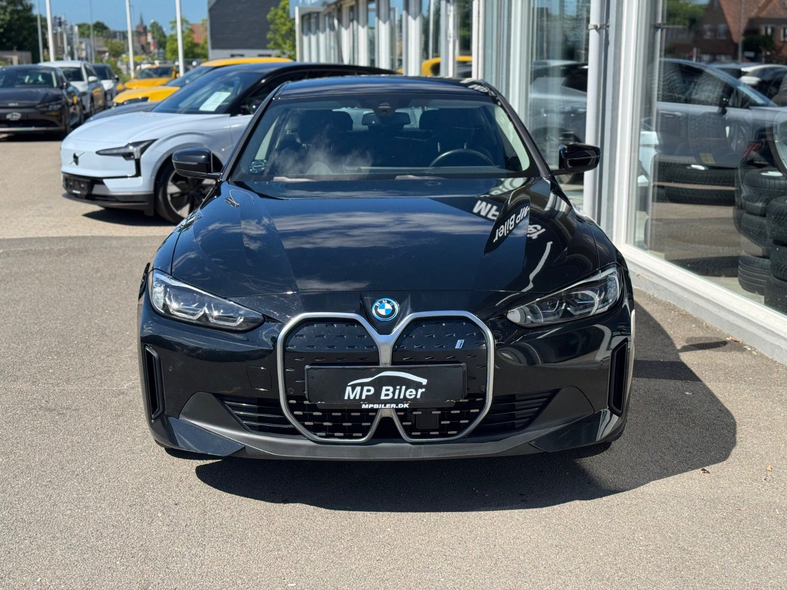 Sort BMW i4 fra 2023