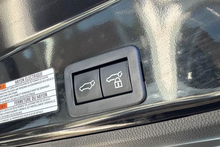Gul Toyota Yaris Cross fra 2023