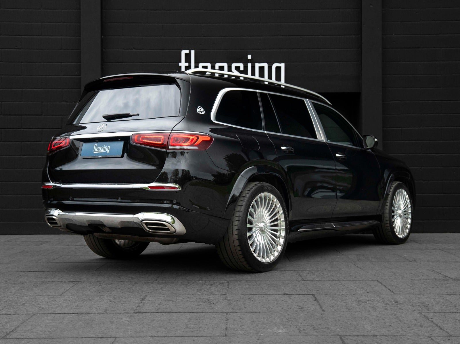 Sort Mercedes GLS600 fra 2022