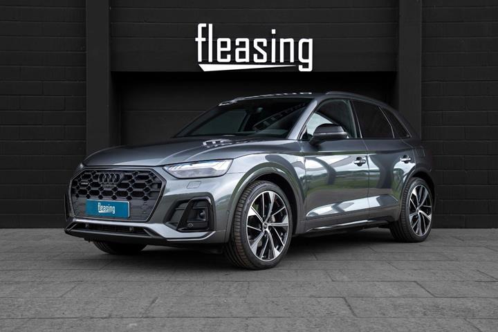 Grå Audi Q5 fra 2021 set udefra