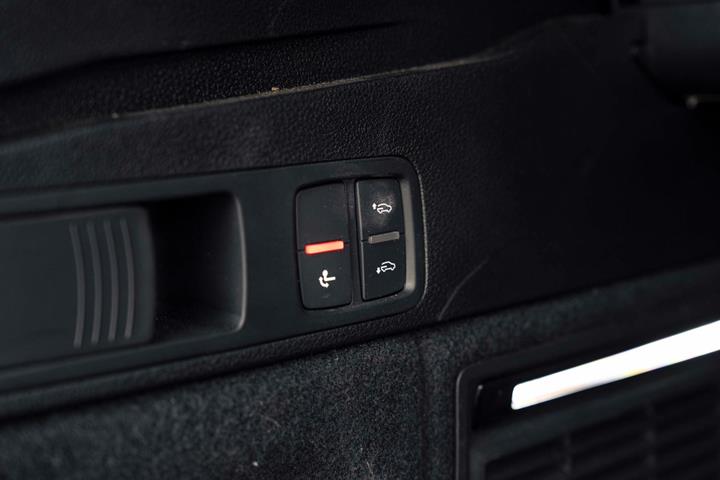 Grå Audi Q5 fra 2021