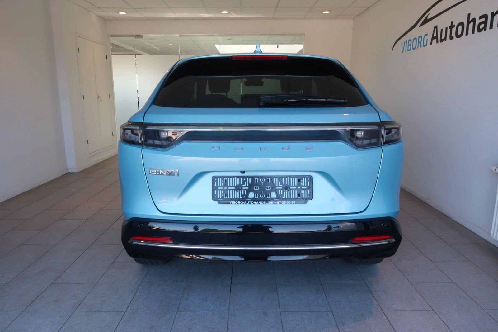 Blå Honda e:Ny1 fra 2024